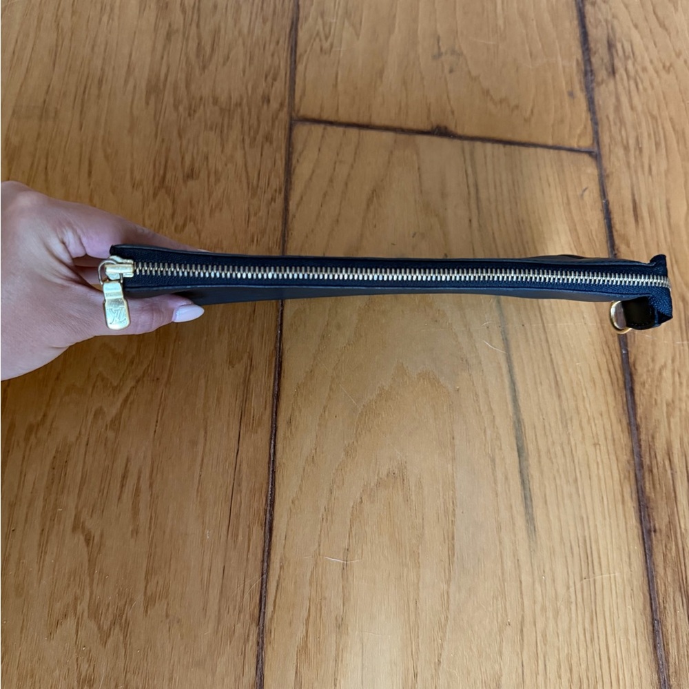 Louis Vuitton Pochette Accessoires - Picture 4 of 11